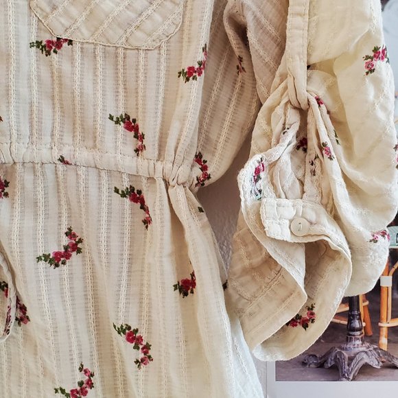 Flowy arm floral top - Picture 6 of 8